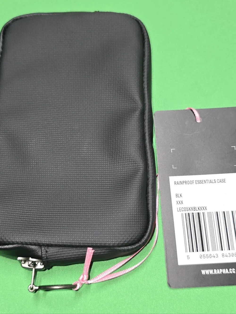 NWT Rapha Rainproof Essentials Case Black BON COURAGE! in Pink